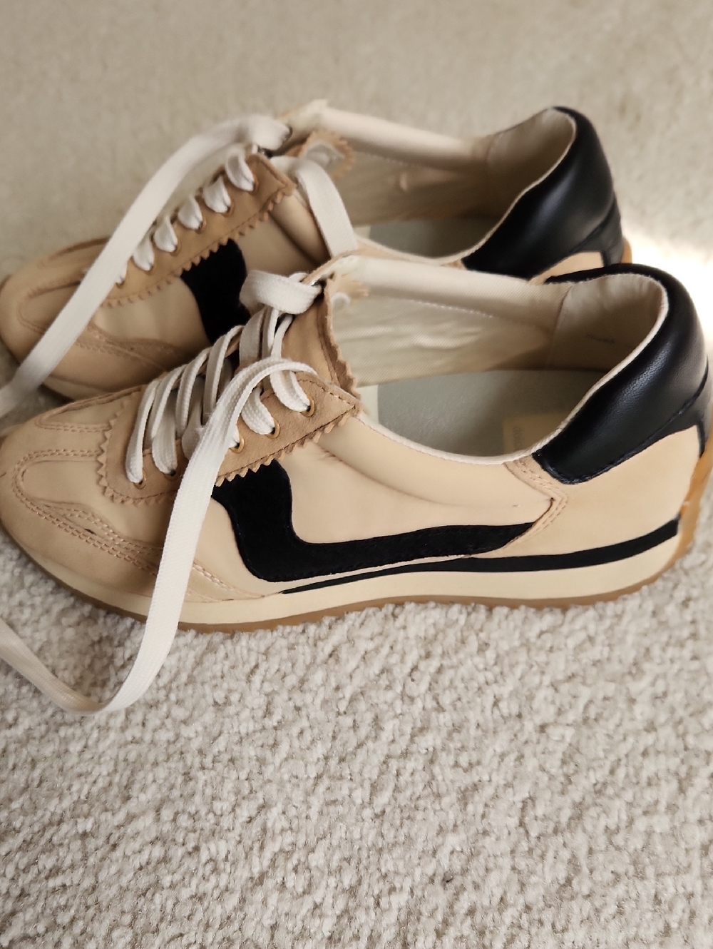 Dolce Vita Tan Black Sneakers SZ 6.5